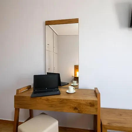 Skyvista Penthouse Apartment