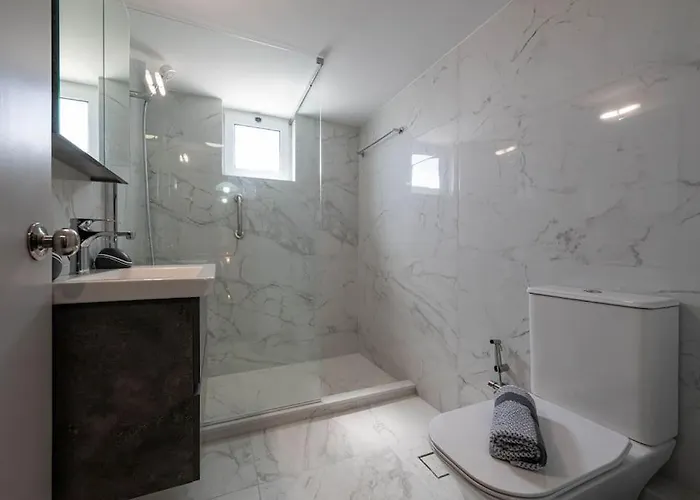 Skyvista Penthouse Lejlighed *