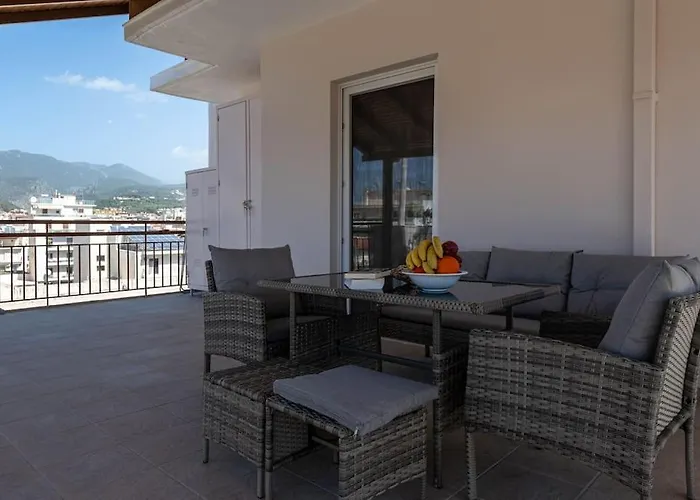 Skyvista Penthouse Appartamento Kalamata